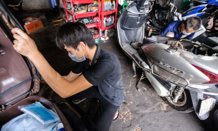 tiem sua xe gan day sua xe luu dong dich vu cuu ho xe may thach sanh khoi dong xe xang luu dong sua khoa luu dong thay vo ruot xe sua xe tan noi sua xe 2424 bao duong xe kiem tra xe